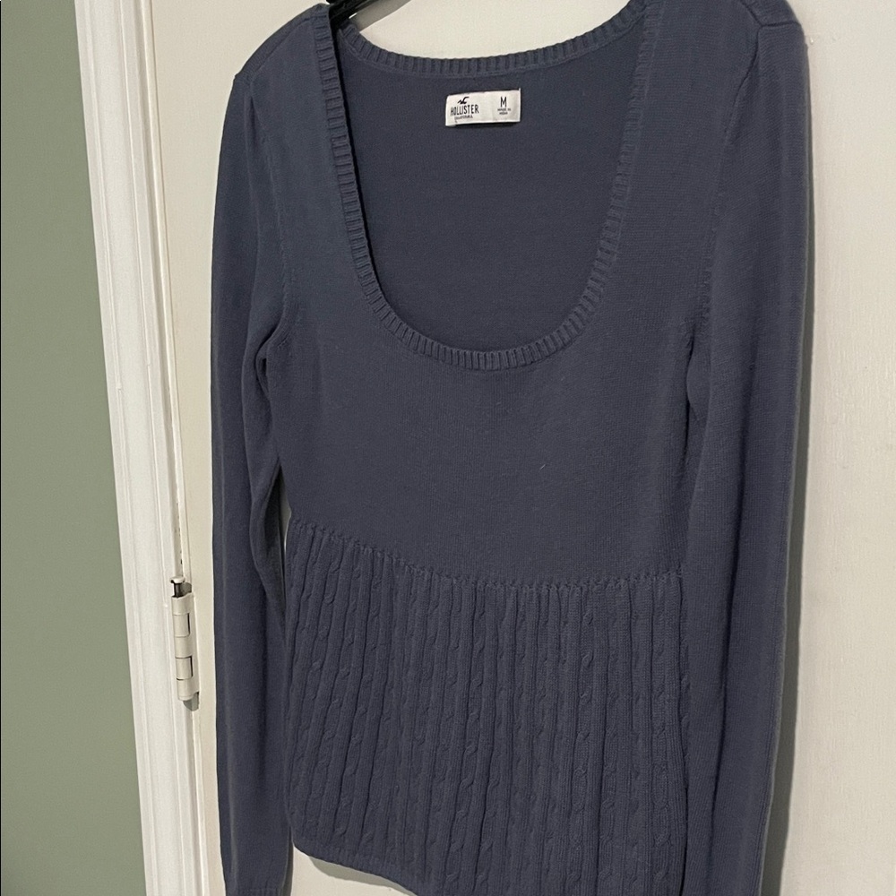 Hollister dusky blue, ribbed sweater
